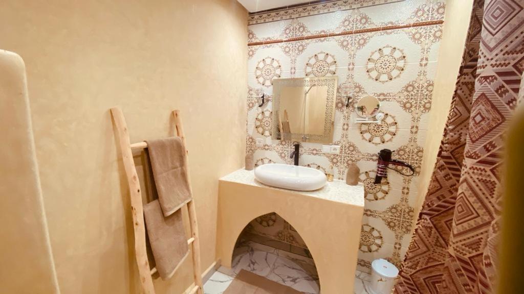 מרקש Riad & Spa Sous Le Soleil Chez Jerome Et Pamela Ch Marrakchi מראה חיצוני תמונה